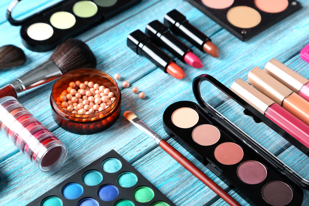 Een make-up tafel organiseren: zo pak je het slim aan!