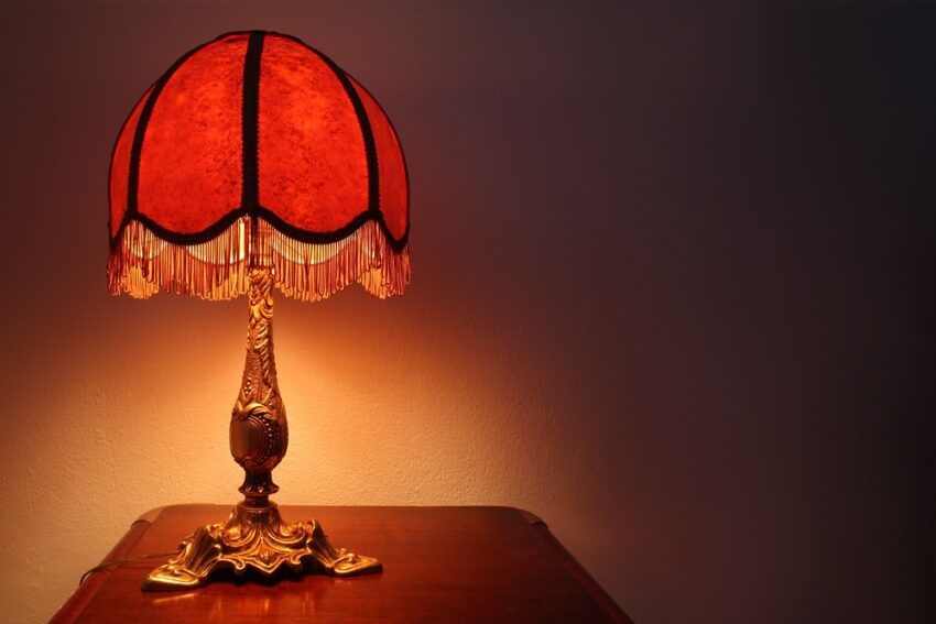 Demon Play Sociaal werkelijk Oude lamp kopen: houd rekening met deze zaken - Woonstijl