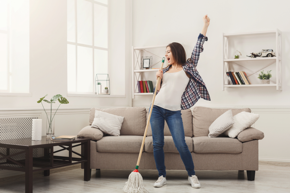 Je huis sneller schoonmaken? Met deze 4 tips lukt het!